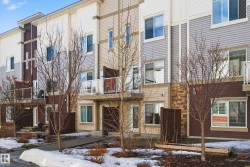 33 804 WELSH Drive  Edmonton, AB T6X 1Y8