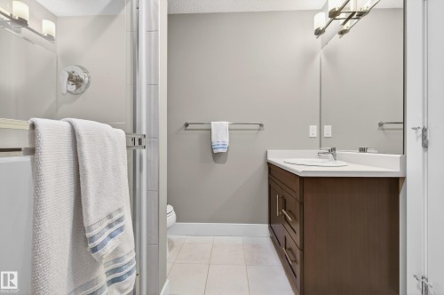 33 804 Welsh Drive, Edmonton, AB - Indoor Photo Showing Bathroom