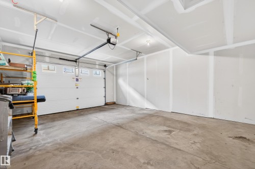 33 804 Welsh Drive, Edmonton, AB - Indoor Photo Showing Garage