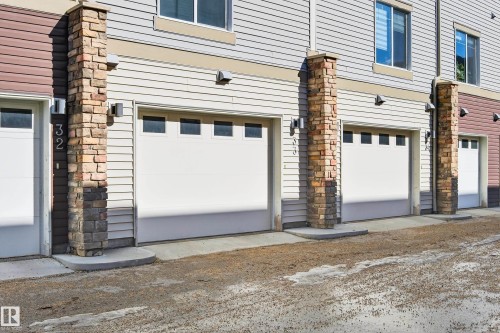 33 804 Welsh Drive, Edmonton, AB - Outdoor