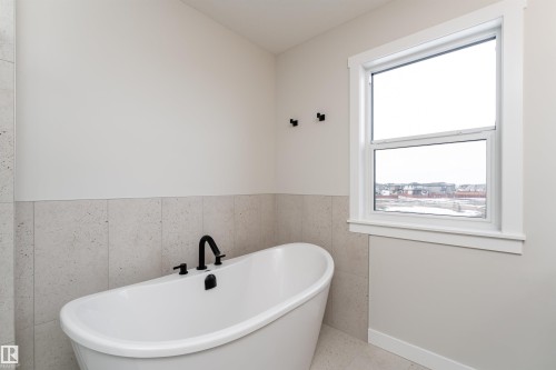 8 Tenuto Link, Spruce Grove, AB - Indoor Photo Showing Bathroom