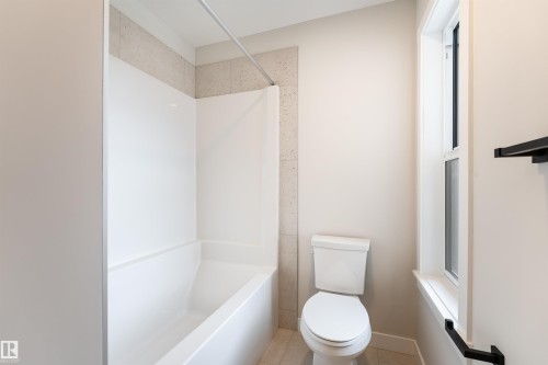8 Tenuto Link, Spruce Grove, AB - Indoor Photo Showing Bathroom