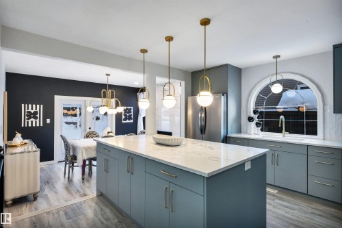 5409 56 Street, Beaumont, AB - Indoor Photo Showing Kitchen With Upgraded Kitchen