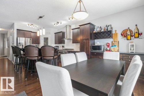 6105 17A Avenue, Edmonton, AB - Indoor Photo Showing Dining Room