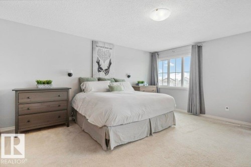 6105 17A Avenue, Edmonton, AB - Indoor Photo Showing Bedroom