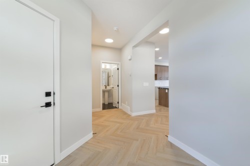 13 Cobblestone Gate, Spruce Grove, AB - Indoor Photo Showing Other Room