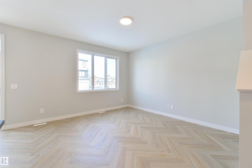 13 Cobblestone Gate, Spruce Grove, AB - Indoor Photo Showing Other Room