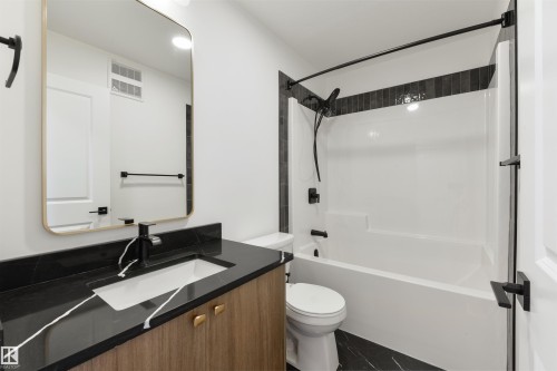 13 Cobblestone Gate, Spruce Grove, AB - Indoor Photo Showing Bathroom