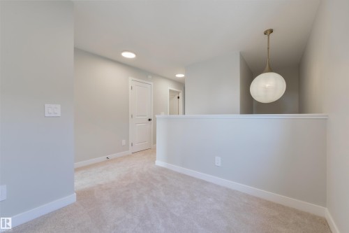13 Cobblestone Gate, Spruce Grove, AB - Indoor Photo Showing Other Room