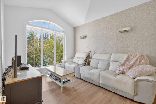 37 Leonard Drive, St. Albert, AB - Indoor Photo Showing Living Room