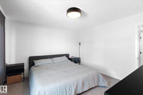 17487 77 Street, Edmonton, AB - Indoor Photo Showing Bedroom