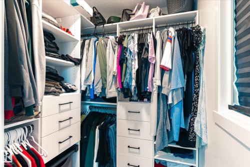 17487 77 Street, Edmonton, AB - Indoor With Storage