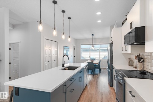 17487 77 Street, Edmonton, AB - Indoor Photo Showing Kitchen With Upgraded Kitchen
