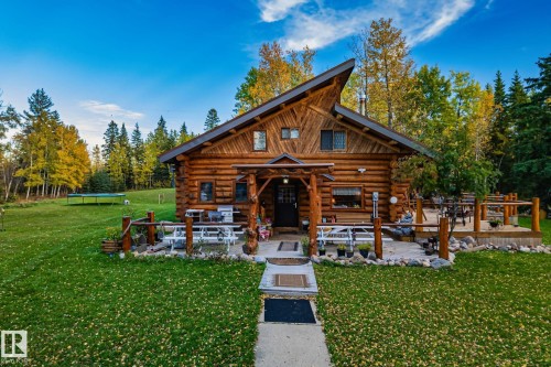 60017 Range Road 42  Rural Barrhead County, AB T7N 1N3