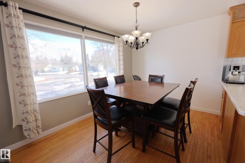 37 Armstrong Crescent, Leduc, AB - Indoor Photo Showing Dining Room