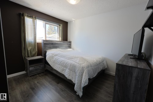 37 Armstrong Crescent, Leduc, AB - Indoor Photo Showing Bedroom