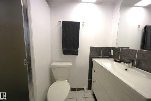 37 Armstrong Crescent, Leduc, AB - Indoor Photo Showing Bathroom