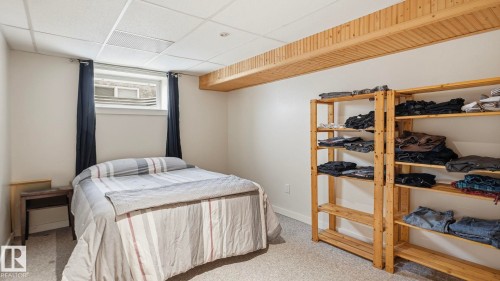 5107 57 Avenue, Stony Plain, AB - Indoor Photo Showing Bedroom