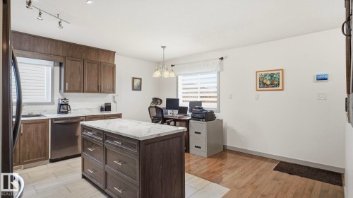 5107 57 Avenue, Stony Plain, AB - Indoor Photo Showing Kitchen