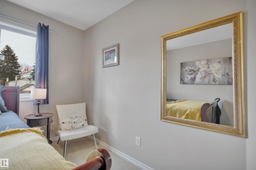 9555 73 Avenue, Edmonton, AB - Indoor Photo Showing Bedroom
