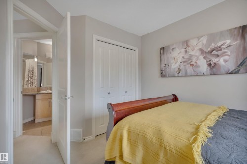 9555 73 Avenue, Edmonton, AB - Indoor Photo Showing Bedroom