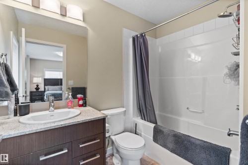 #25 655 Watt Blvd, Edmonton, AB - Indoor Photo Showing Bathroom