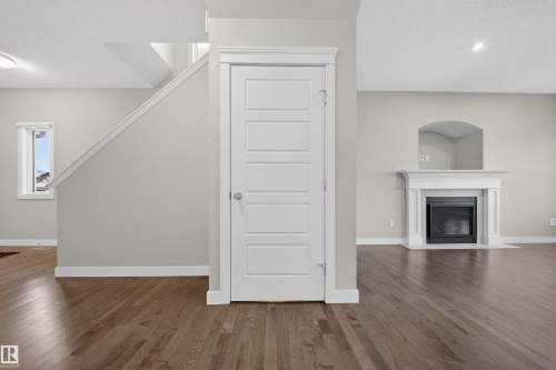 2302 Casey Crescent, Edmonton, AB - Indoor With Fireplace