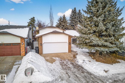 7924 157 Avenue, Edmonton, AB - Outdoor