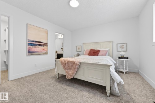 7924 157 Avenue, Edmonton, AB - Indoor Photo Showing Bedroom