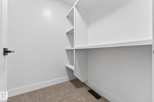 7924 157 Avenue, Edmonton, AB - Indoor With Storage