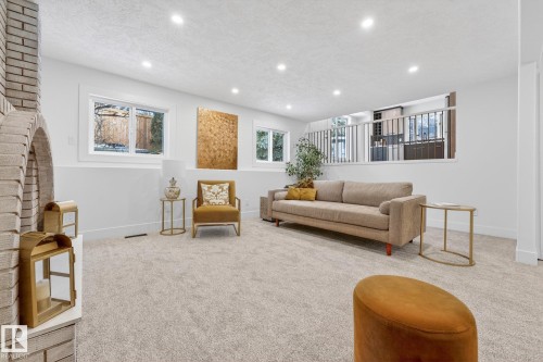 7924 157 Avenue, Edmonton, AB - Indoor