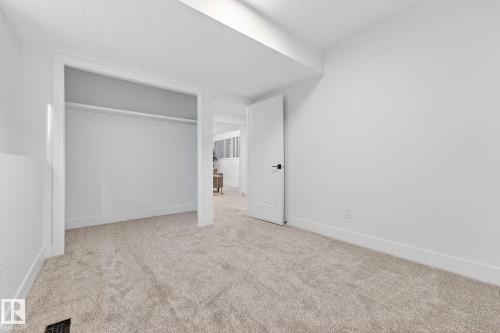 7924 157 Avenue, Edmonton, AB - Indoor Photo Showing Other Room