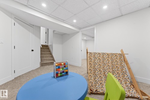 7924 157 Avenue, Edmonton, AB - Indoor Photo Showing Other Room
