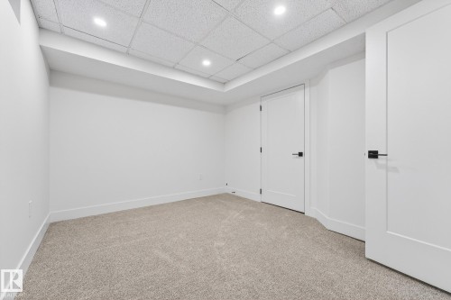 7924 157 Avenue, Edmonton, AB - Indoor Photo Showing Other Room
