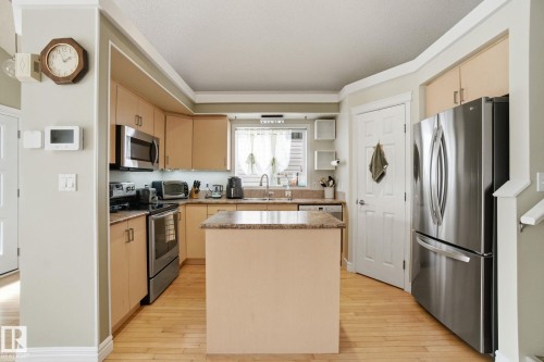 14048 151 Avenue, Edmonton, AB - Indoor Photo Showing Kitchen With Double Sink