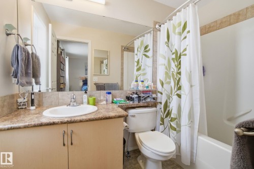 14048 151 Avenue, Edmonton, AB - Indoor Photo Showing Bathroom