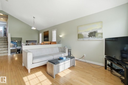 14048 151 Avenue, Edmonton, AB - Indoor Photo Showing Living Room