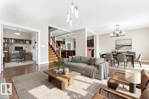 6159 12 Avenue, Edmonton, AB - Indoor Photo Showing Living Room