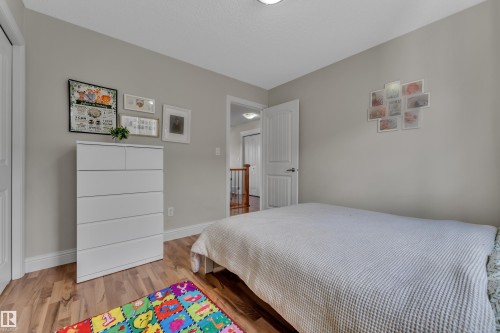 6159 12 Avenue, Edmonton, AB - Indoor Photo Showing Bedroom