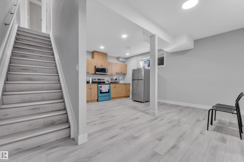 6159 12 Avenue, Edmonton, AB - Indoor