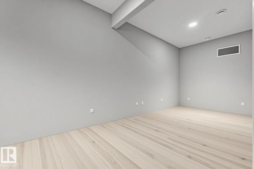 6159 12 Avenue, Edmonton, AB - Indoor Photo Showing Other Room