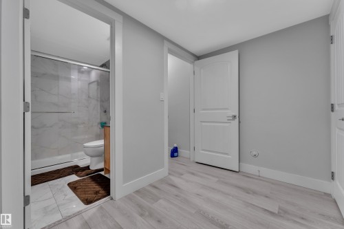 6159 12 Avenue, Edmonton, AB - Indoor