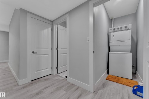 6159 12 Avenue, Edmonton, AB - Indoor Photo Showing Laundry Room