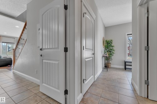 6159 12 Avenue, Edmonton, AB - Indoor Photo Showing Other Room