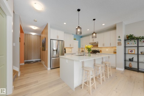 6109 175A Avenue  Edmonton, AB T5Y 3N8