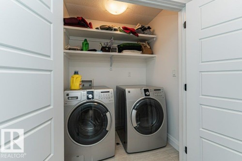 610 Albany Way, Edmonton, AB - Indoor Photo Showing Laundry Room