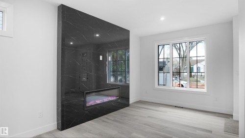 11706 126 Street, Edmonton, AB - Indoor Photo Showing Other Room