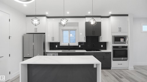 11706 126 Street, Edmonton, AB - Indoor Photo Showing Kitchen With Upgraded Kitchen