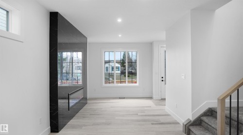 11706 126 Street, Edmonton, AB - Indoor Photo Showing Other Room