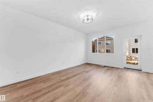 1216 13 Avenue, Edmonton, AB - Indoor Photo Showing Other Room